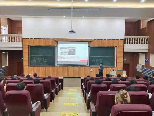 讲堂现场.jpg