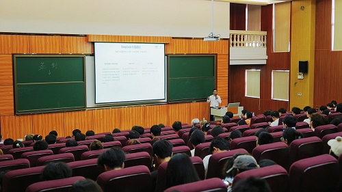 讲座现场.jpg